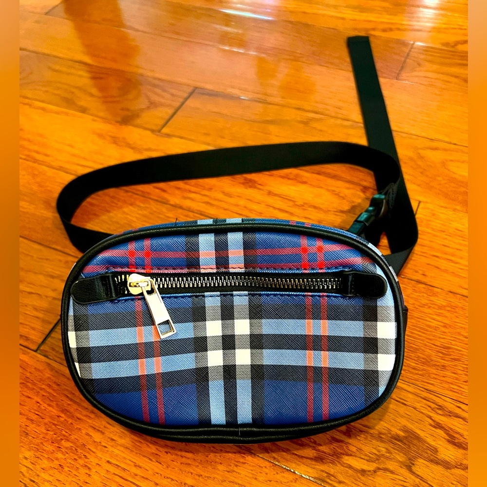 NWOT LD-Nova check Beltbag/Crossbody